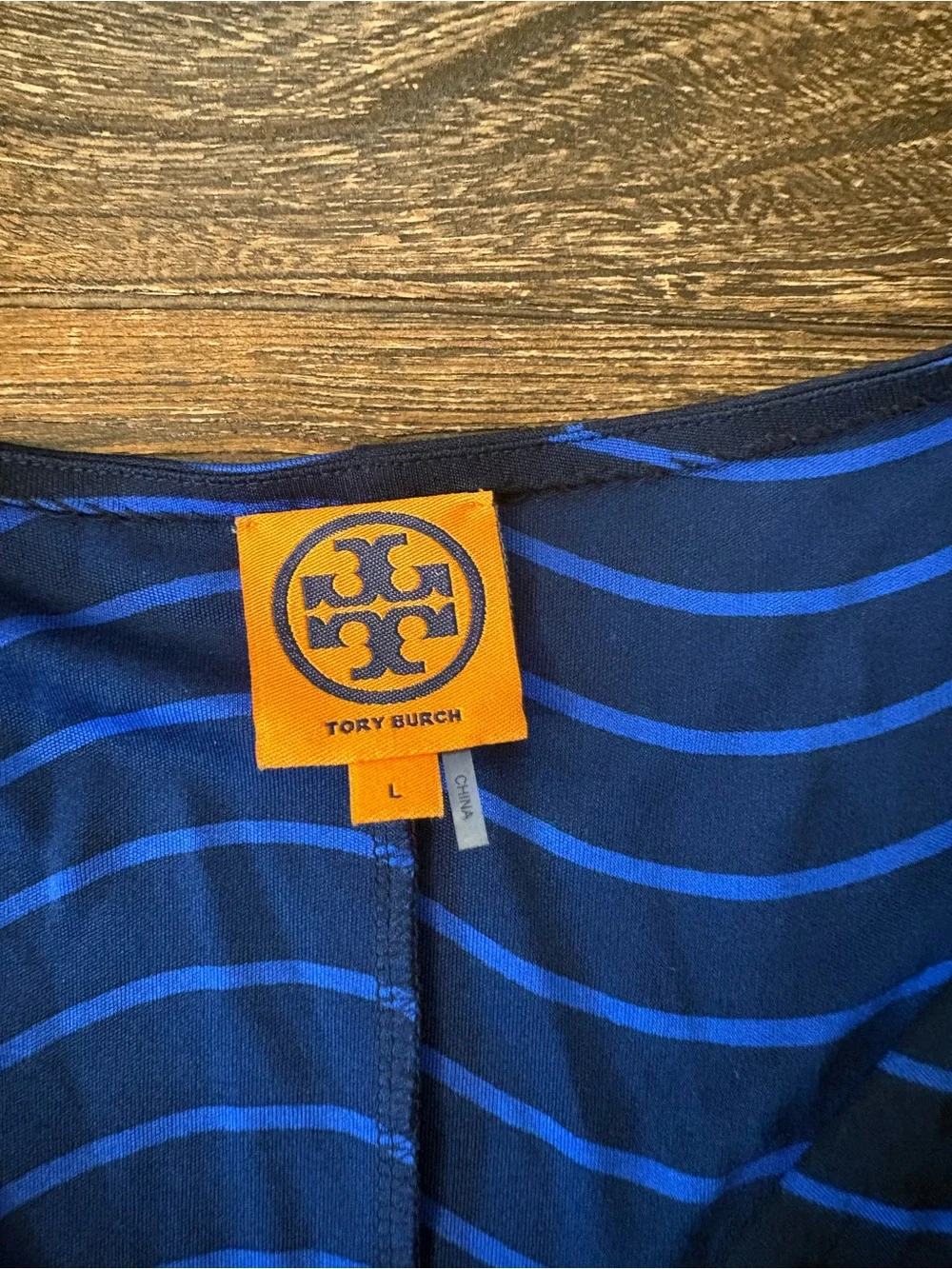 Tory Burch Midi Dress Womens Large Black Blue Silk Stretch Wavy Stripe V-Neck